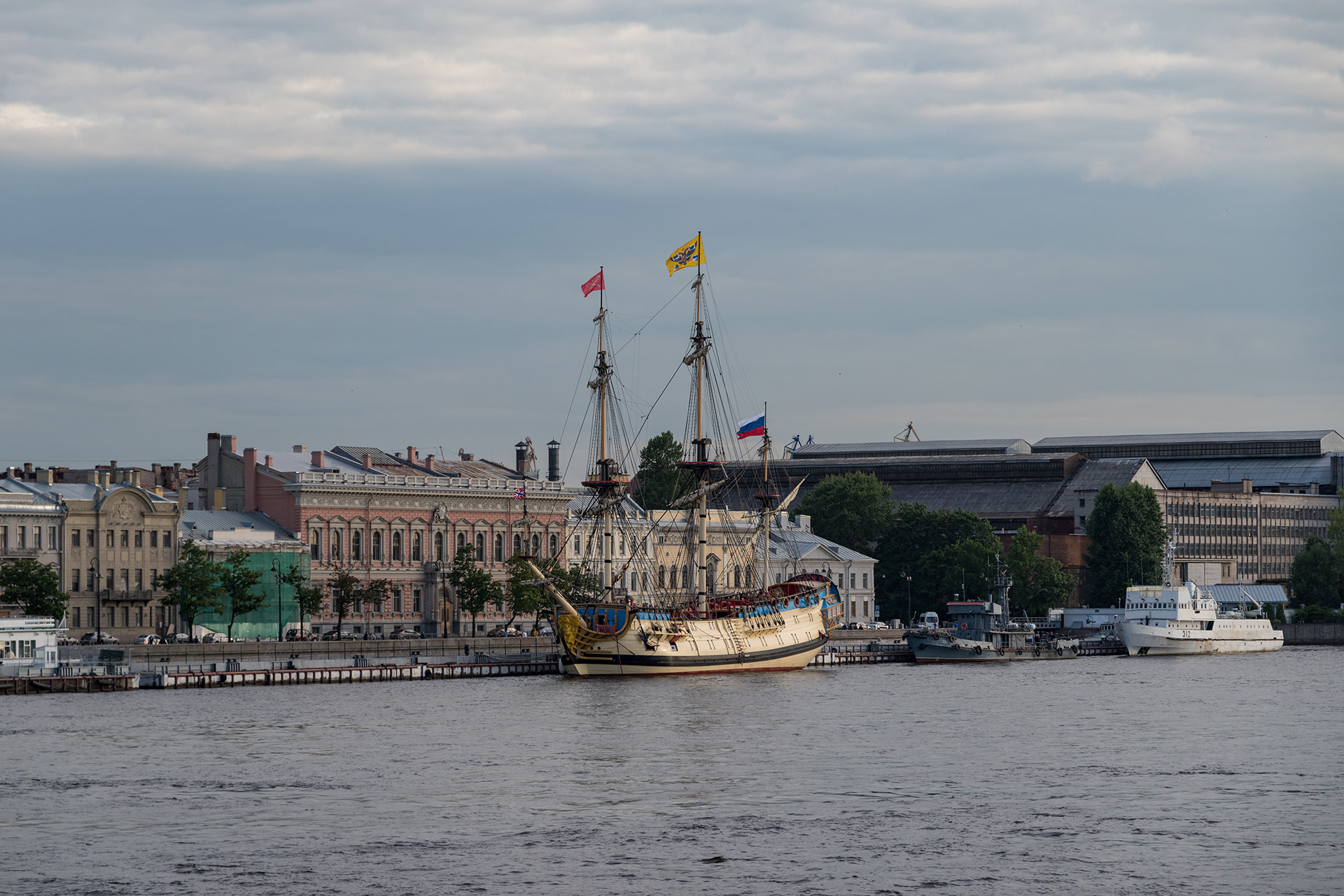 Английская набережная, Санкт-Петербург